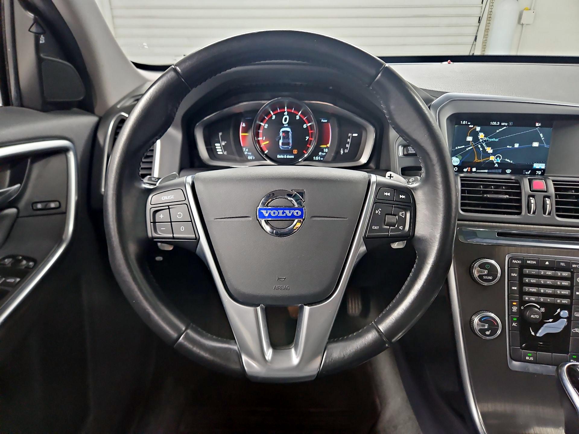 Thumbnail: 2015 Volvo XC60 - 10