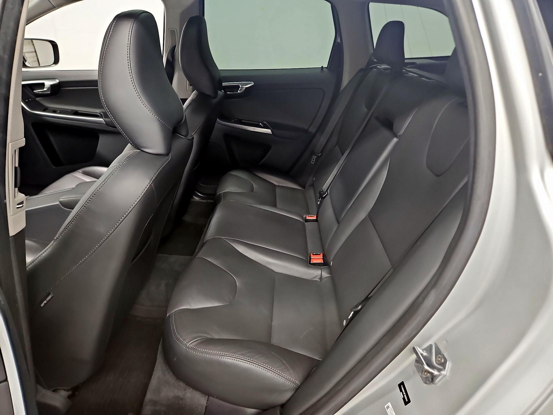 Thumbnail: 2015 Volvo XC60 - 20