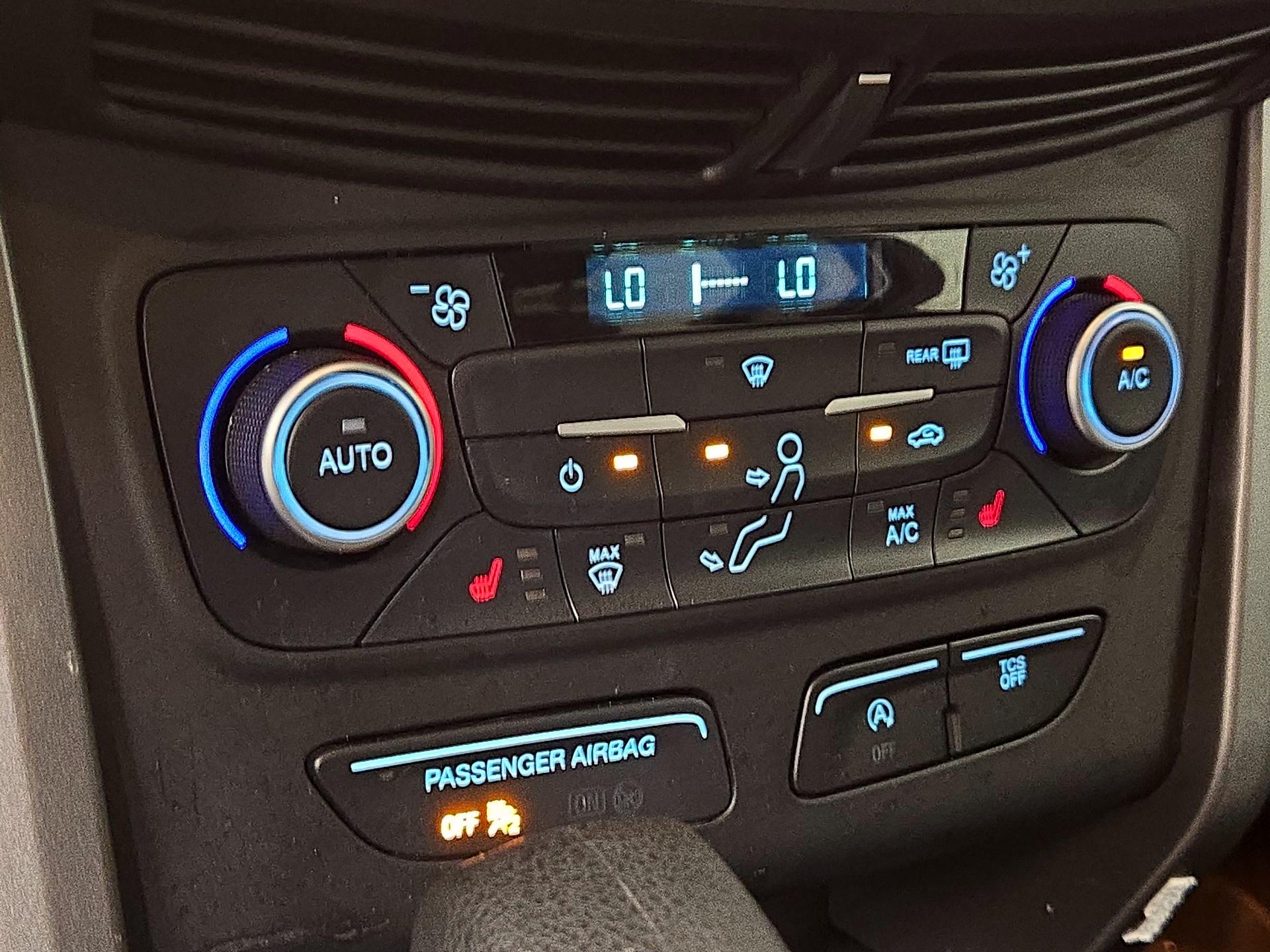 Thumbnail: 2018 Ford Escape - 16