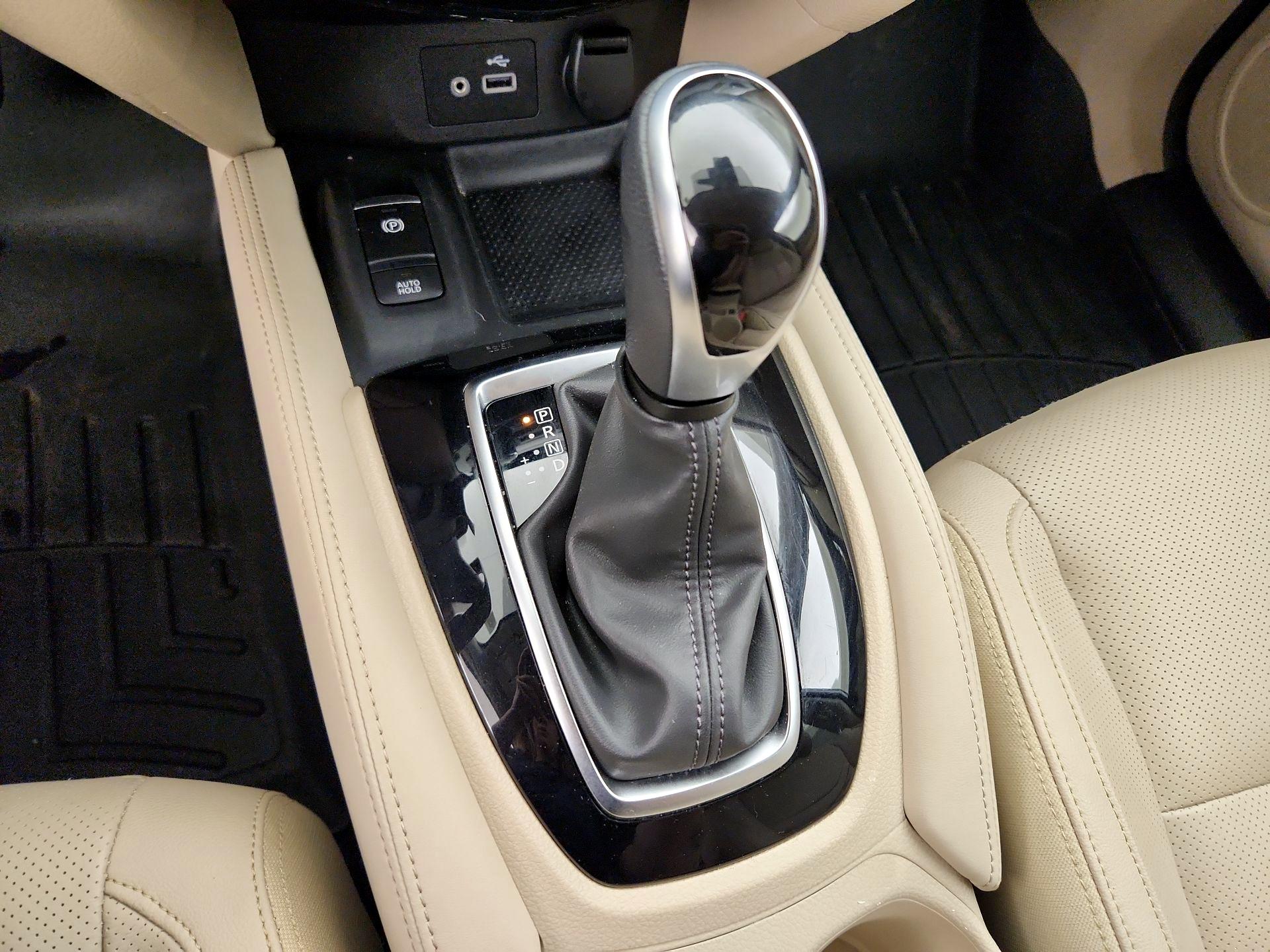 Thumbnail: 2019 Nissan Rogue - 18