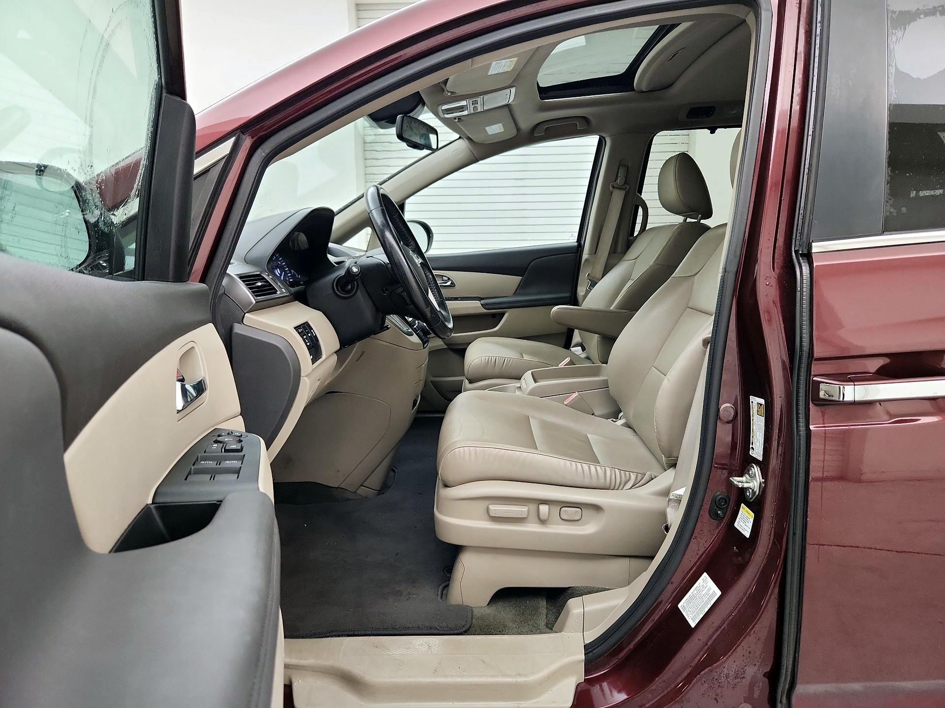 Thumbnail: 2015 Honda Odyssey - 11