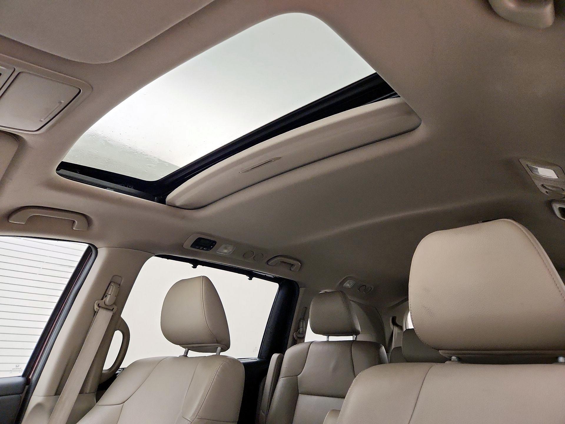 Thumbnail: 2015 Honda Odyssey - 19