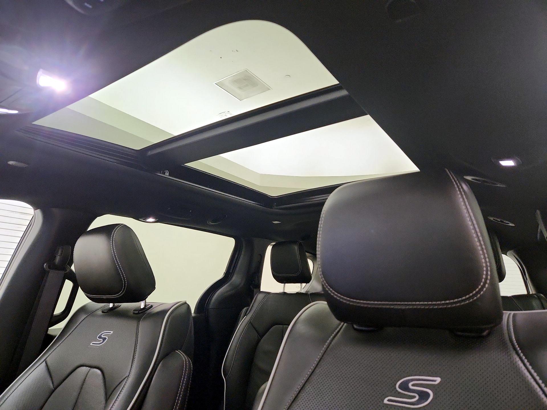 Thumbnail: 2022 Chrysler Pacifica - 20