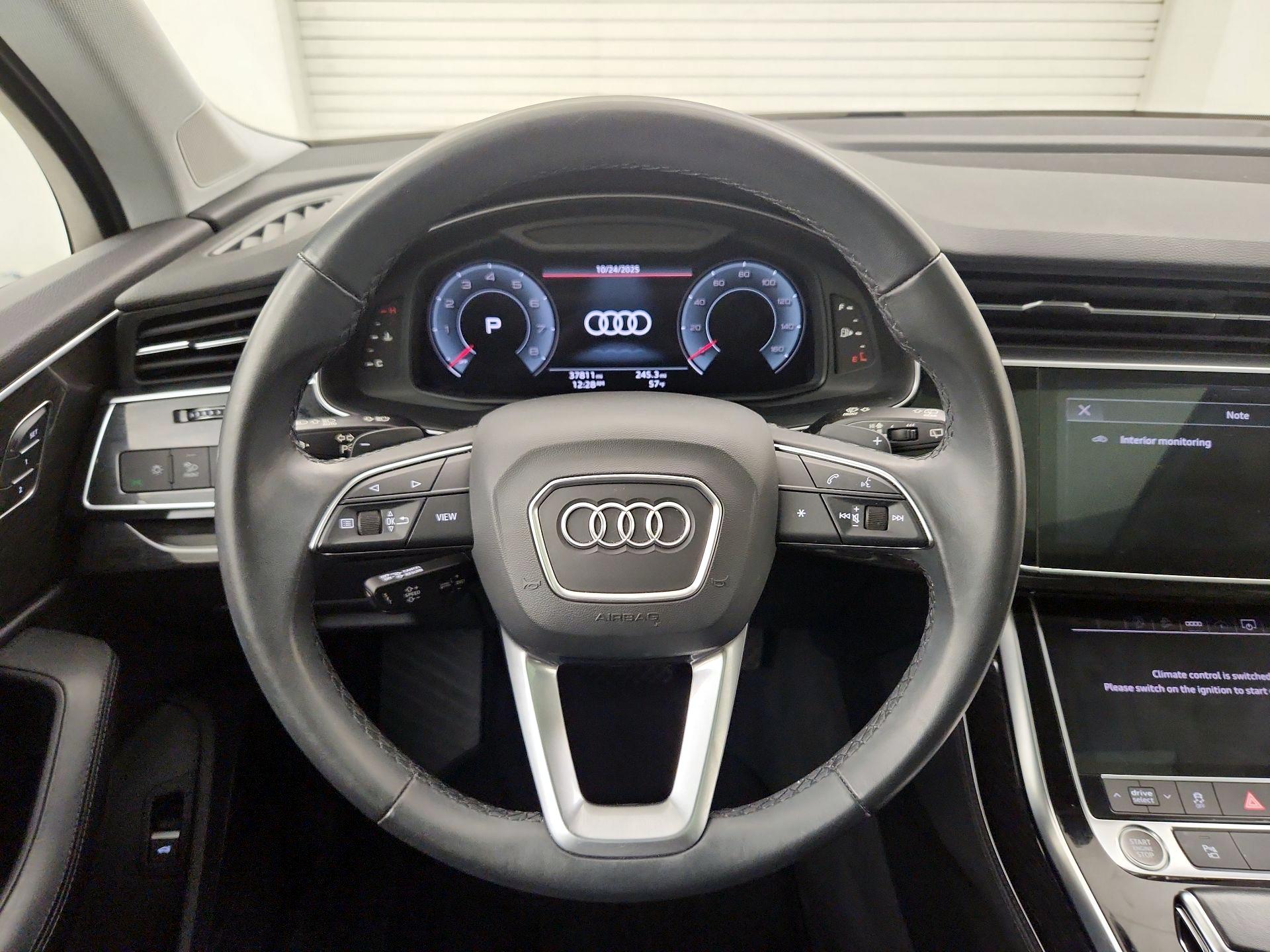 Thumbnail: 2022 Audi Q7 - 10