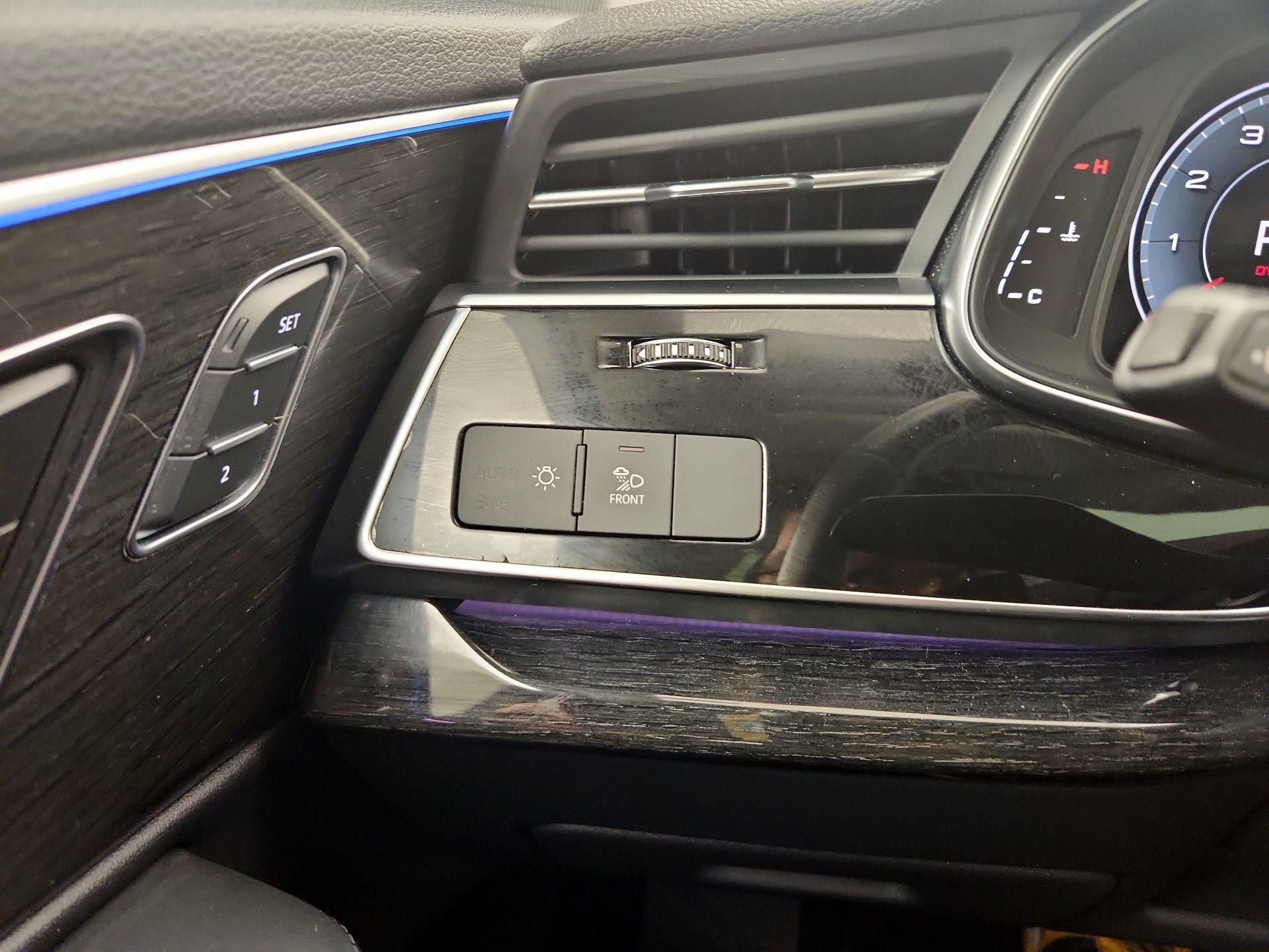 Thumbnail: 2022 Audi Q7 - 13