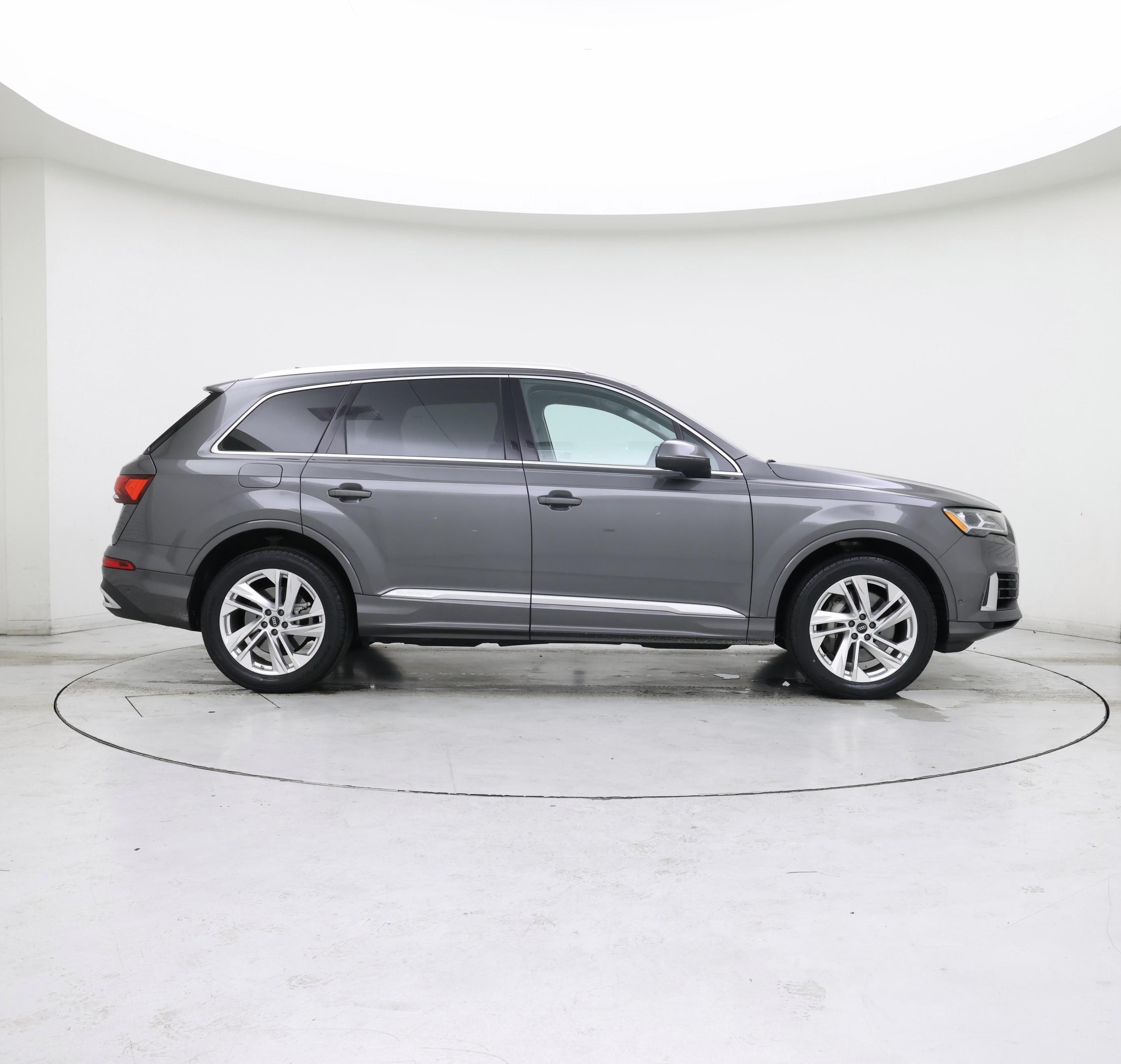 Thumbnail: 2022 Audi Q7 - 7