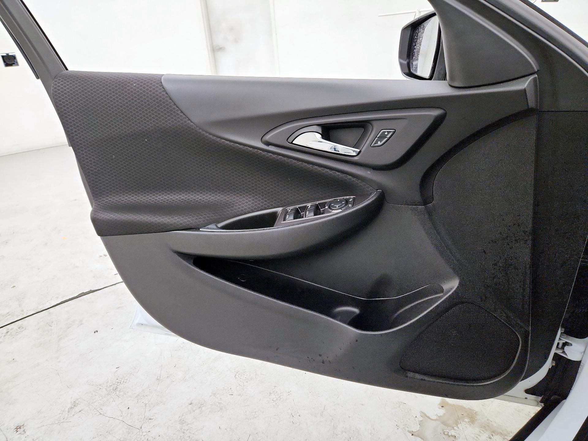 Thumbnail: 2018 Chevrolet Malibu - 12