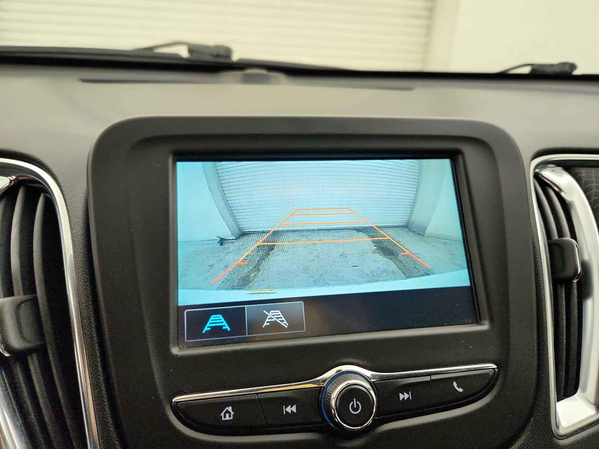 Thumbnail: 2018 Chevrolet Malibu - 14