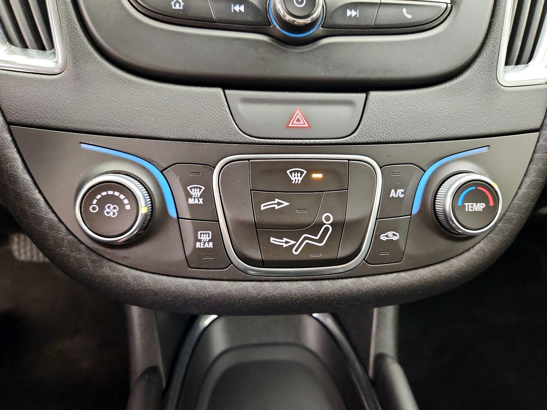 Thumbnail: 2018 Chevrolet Malibu - 16