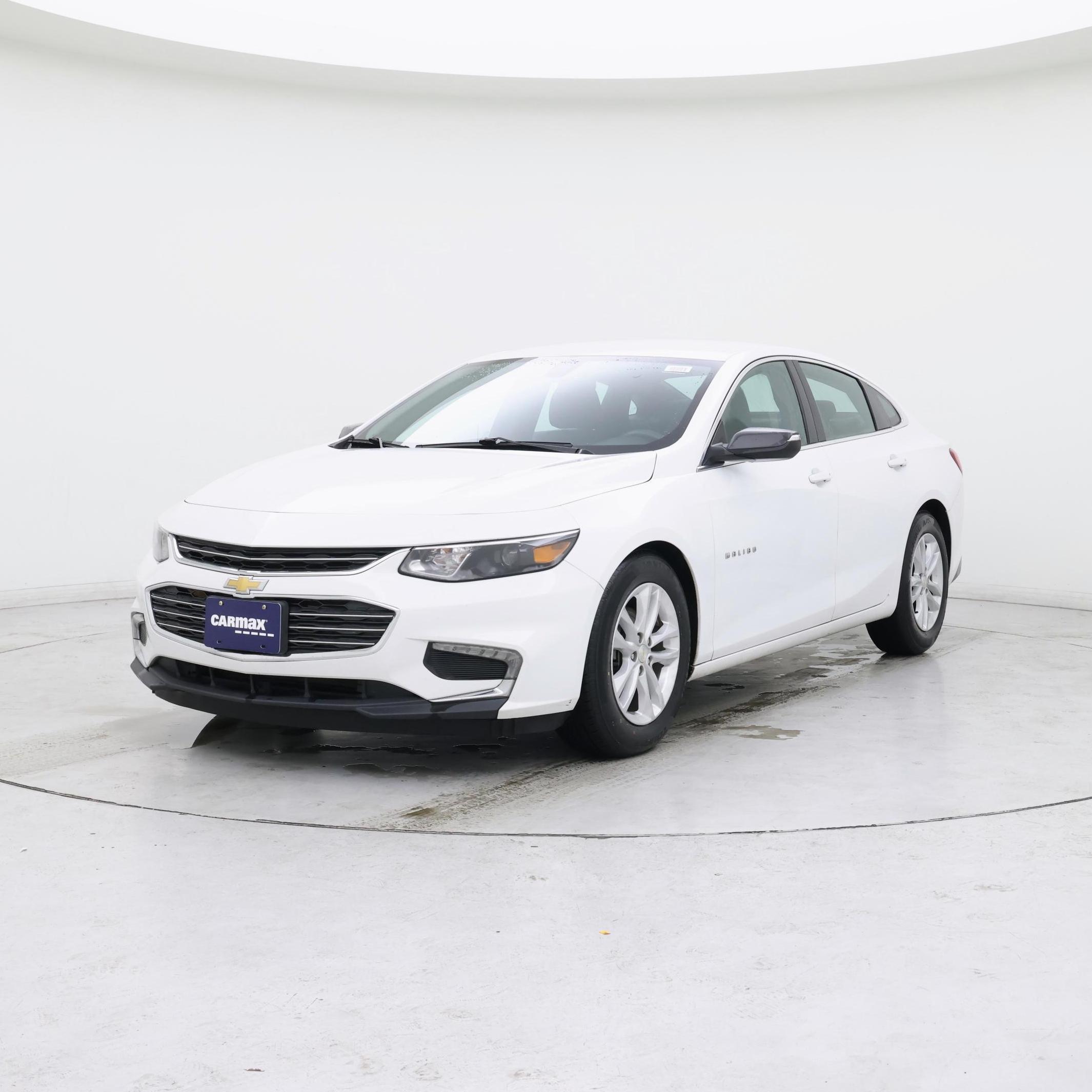 Thumbnail: 2018 Chevrolet Malibu - 4