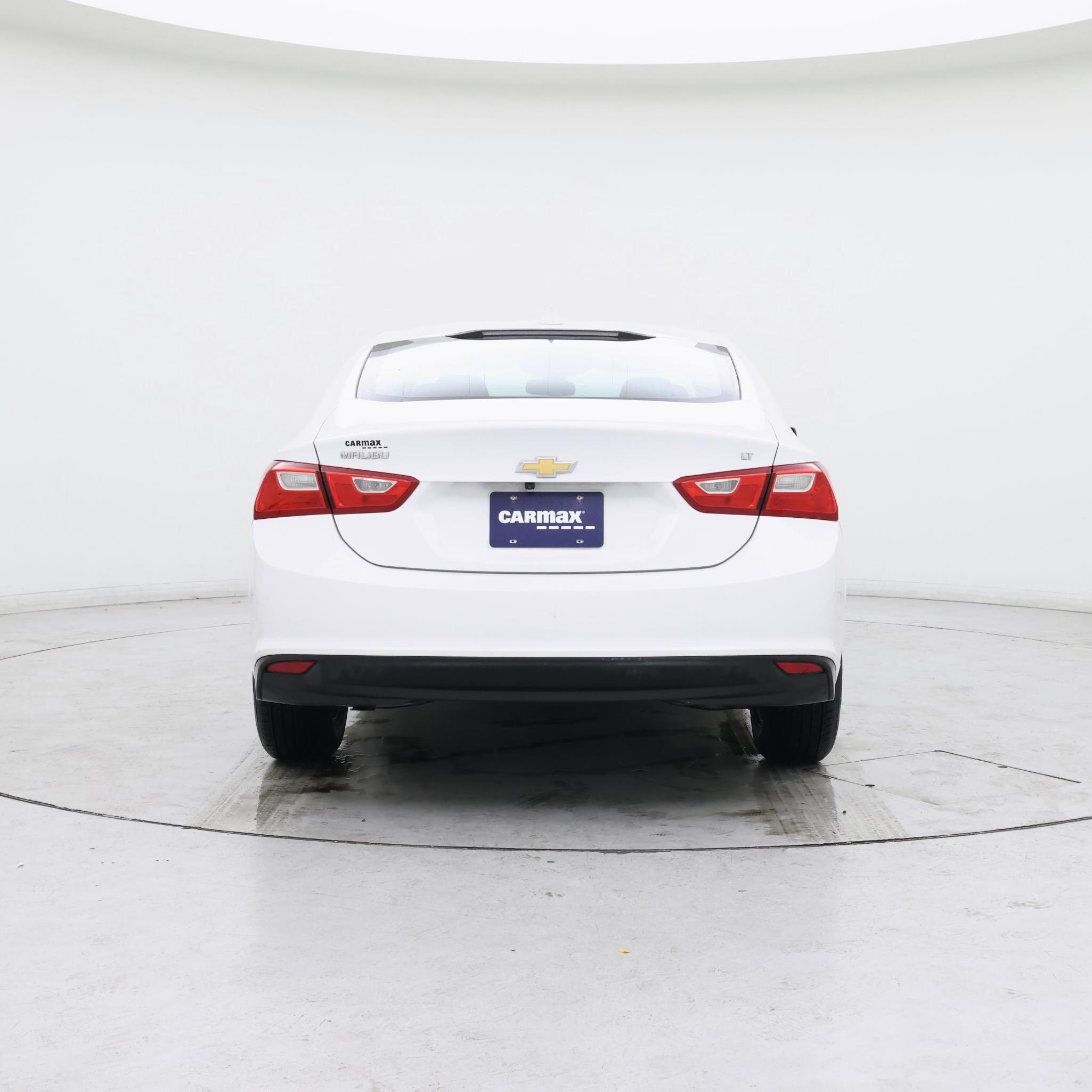 Thumbnail: 2018 Chevrolet Malibu - 6