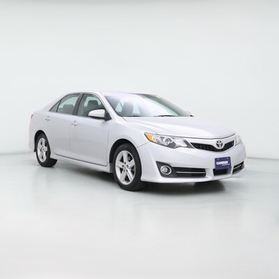 Gray 2014 Toyota Camry SE