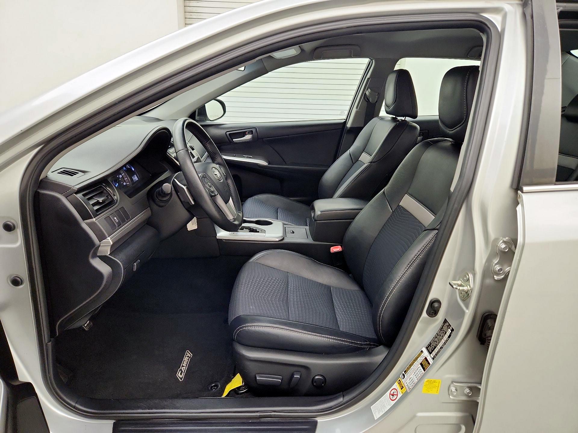 Thumbnail: 2014 Toyota Camry - 11