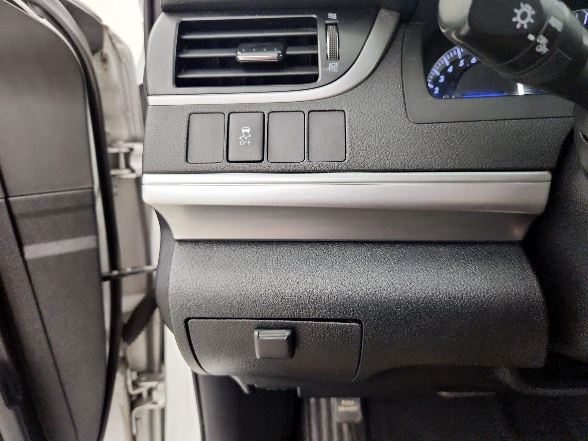 Thumbnail: 2014 Toyota Camry - 13