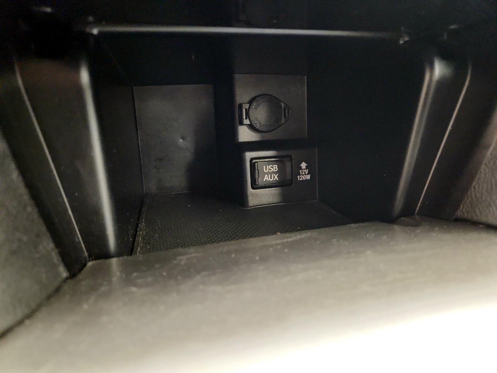 Thumbnail: 2014 Toyota Camry - 18