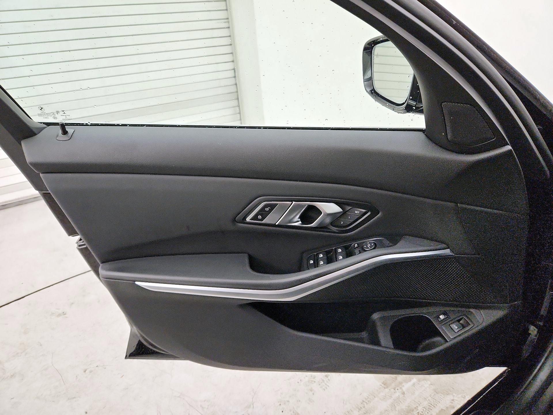 Thumbnail: 2021 BMW 3 Series - 12