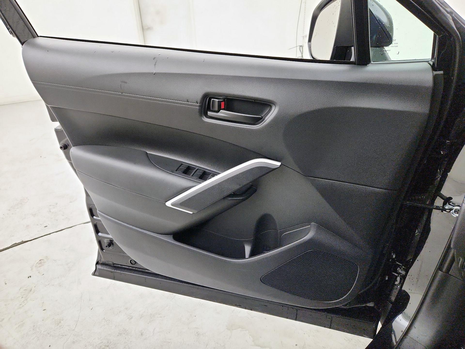 Thumbnail: 2023 Toyota Corolla Cross - 12