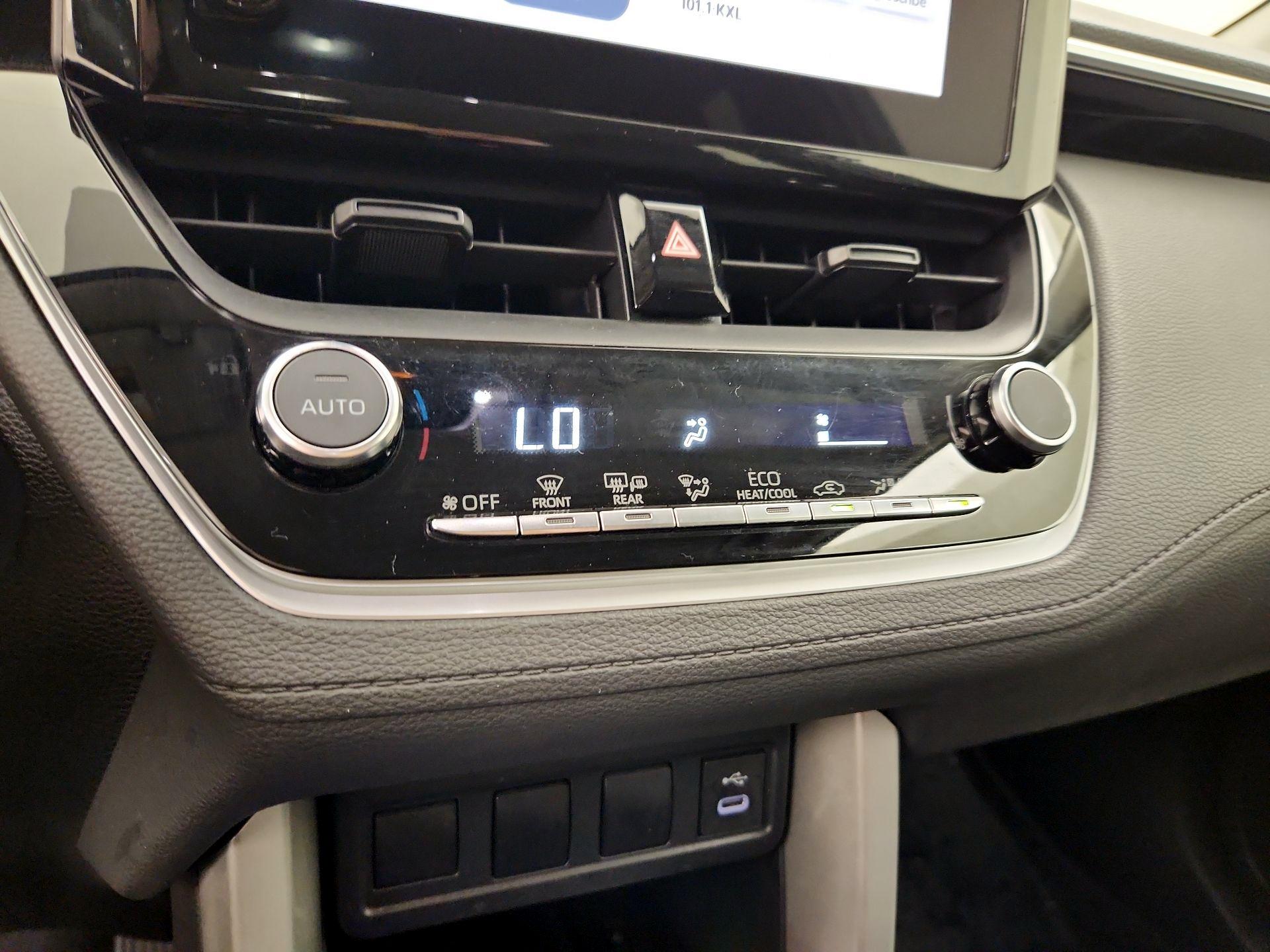 Thumbnail: 2023 Toyota Corolla Cross - 16