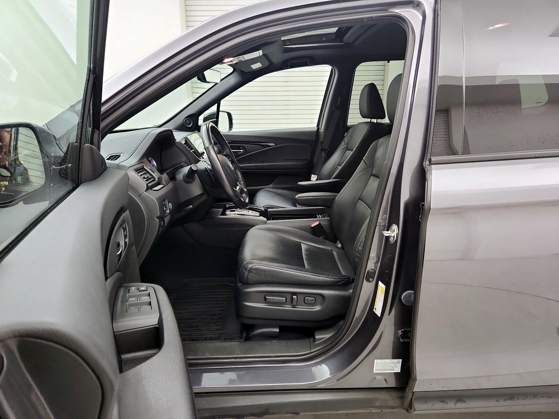 Thumbnail: 2020 Honda Passport - 11