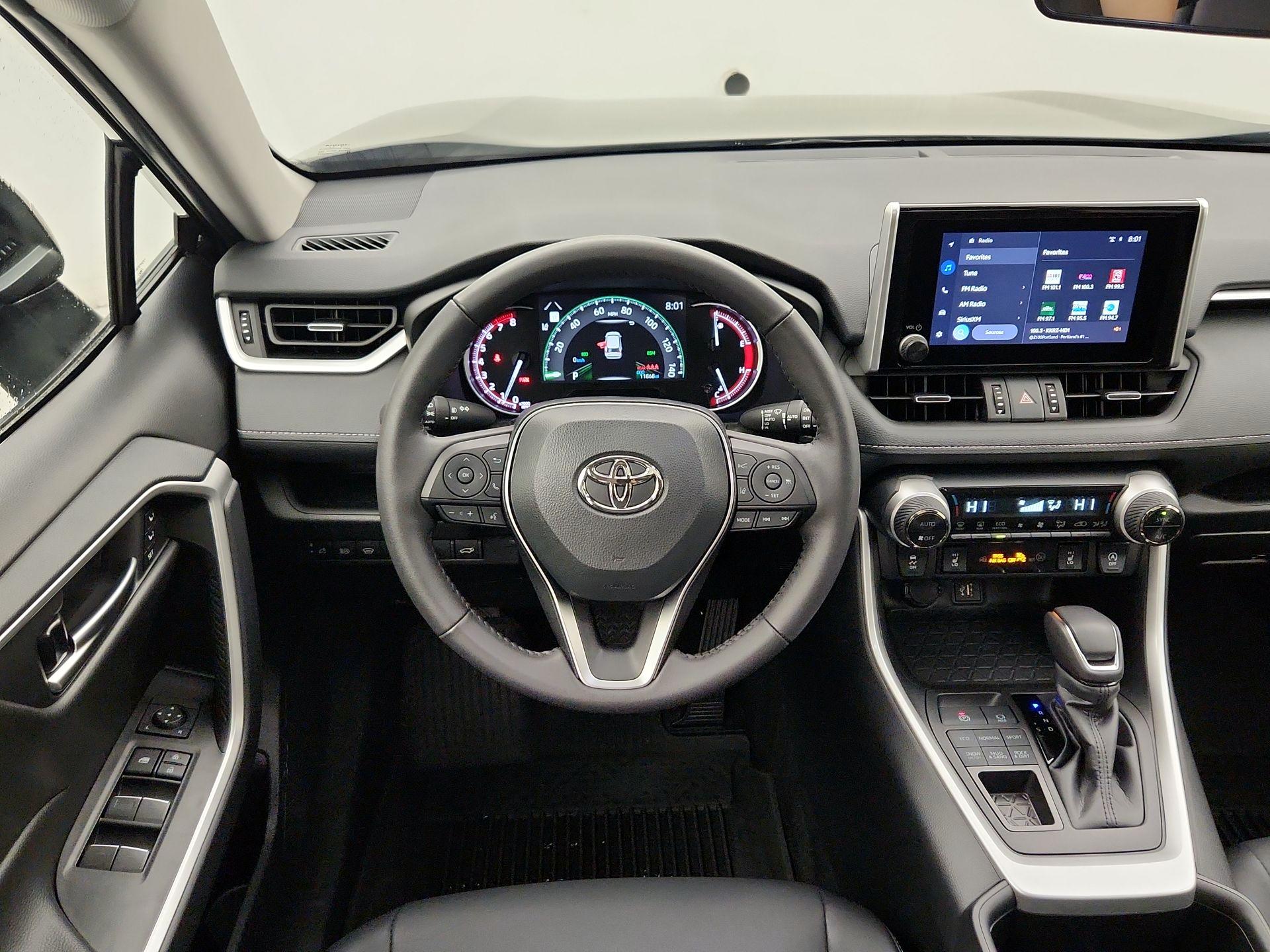 Thumbnail: 2024 Toyota RAV4 - 10