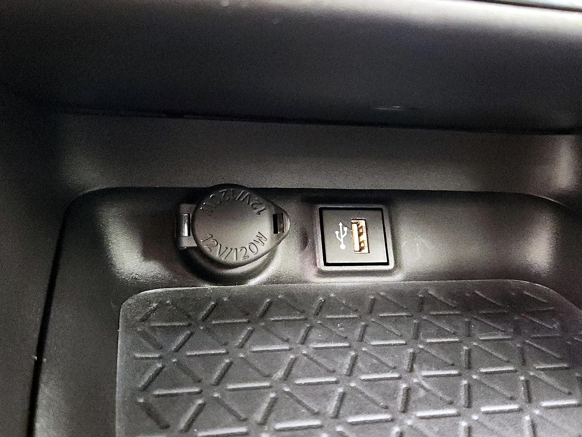 Thumbnail: 2024 Toyota RAV4 - 18