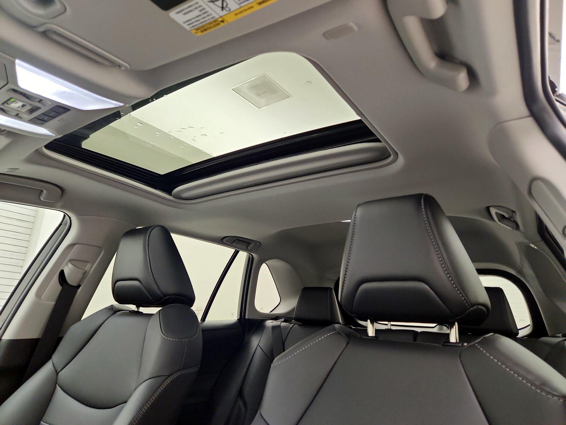 Thumbnail: 2024 Toyota RAV4 - 19