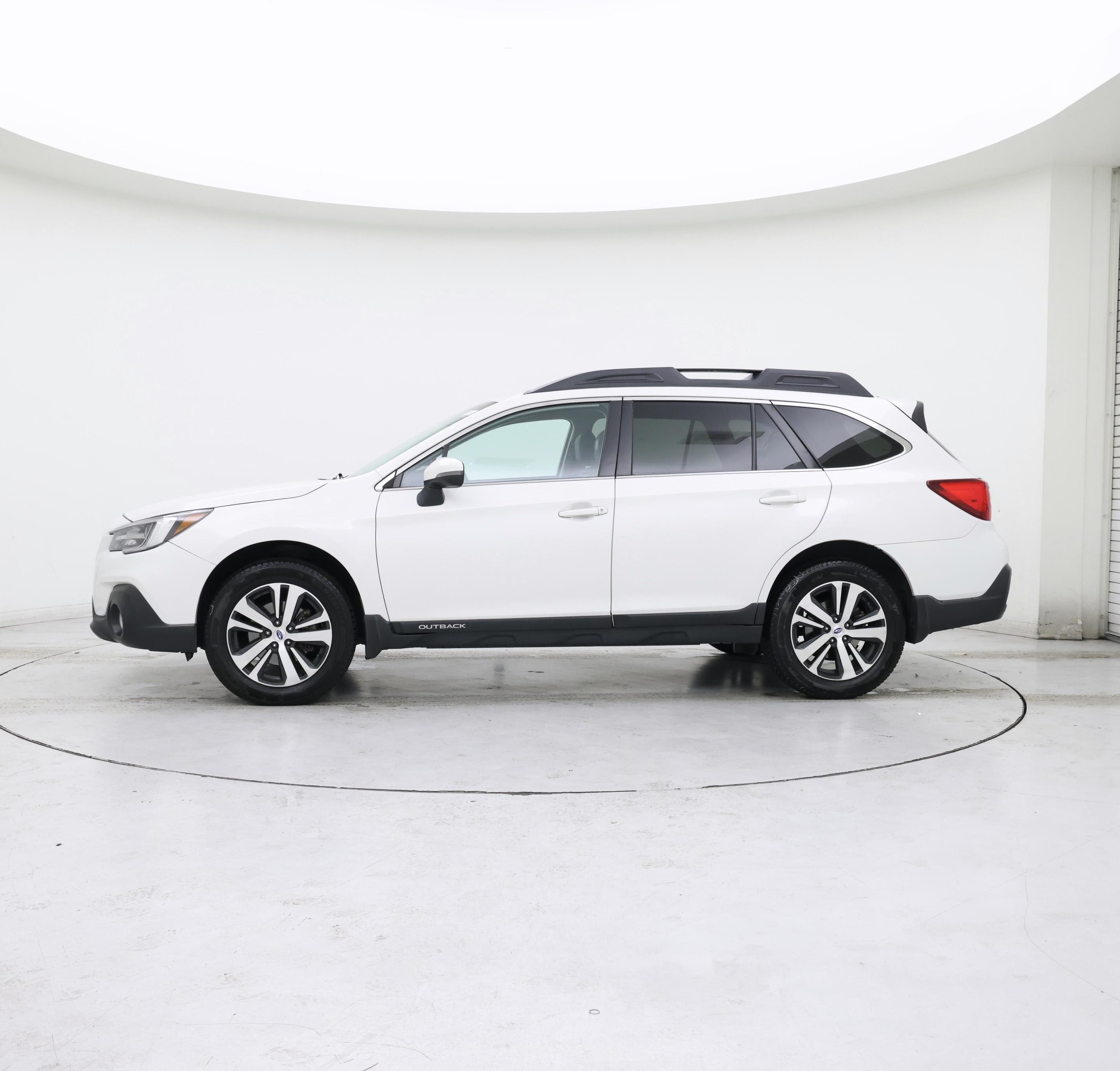 Thumbnail: 2019 Subaru Outback - 3
