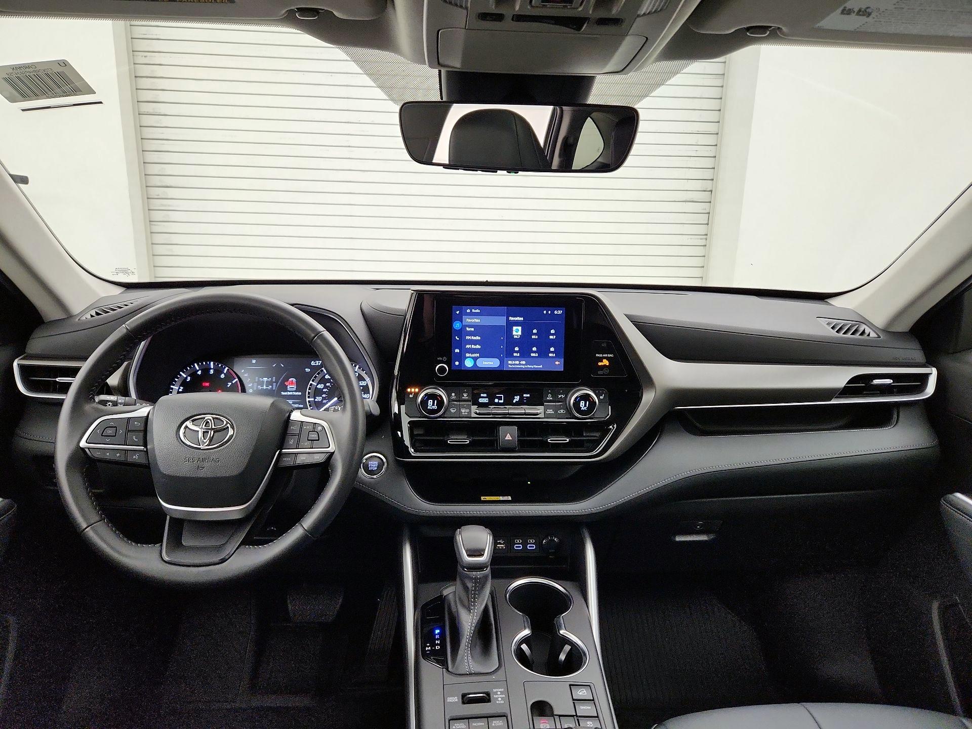 Thumbnail: 2023 Toyota Highlander - 9