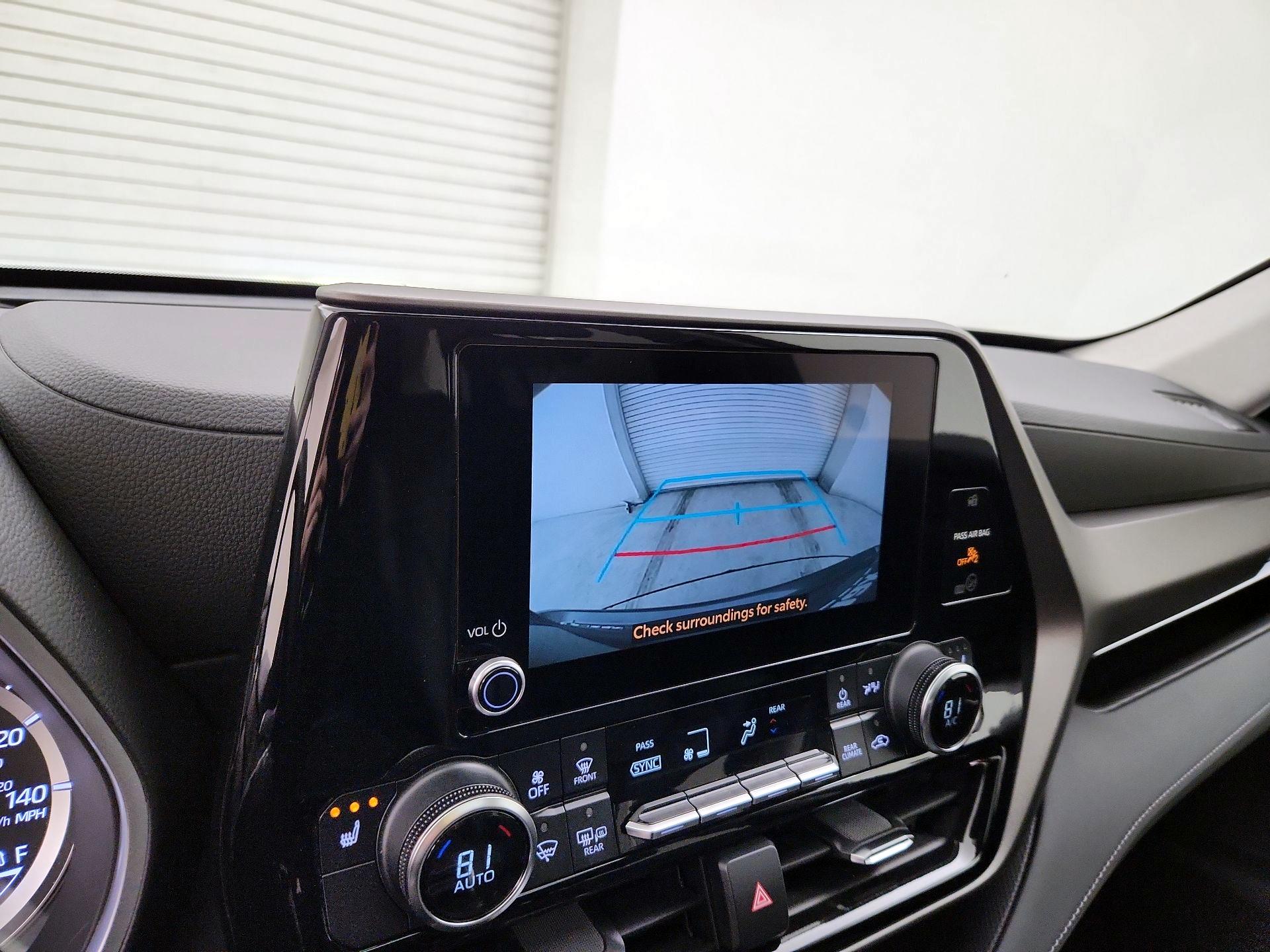 Thumbnail: 2023 Toyota Highlander - 14