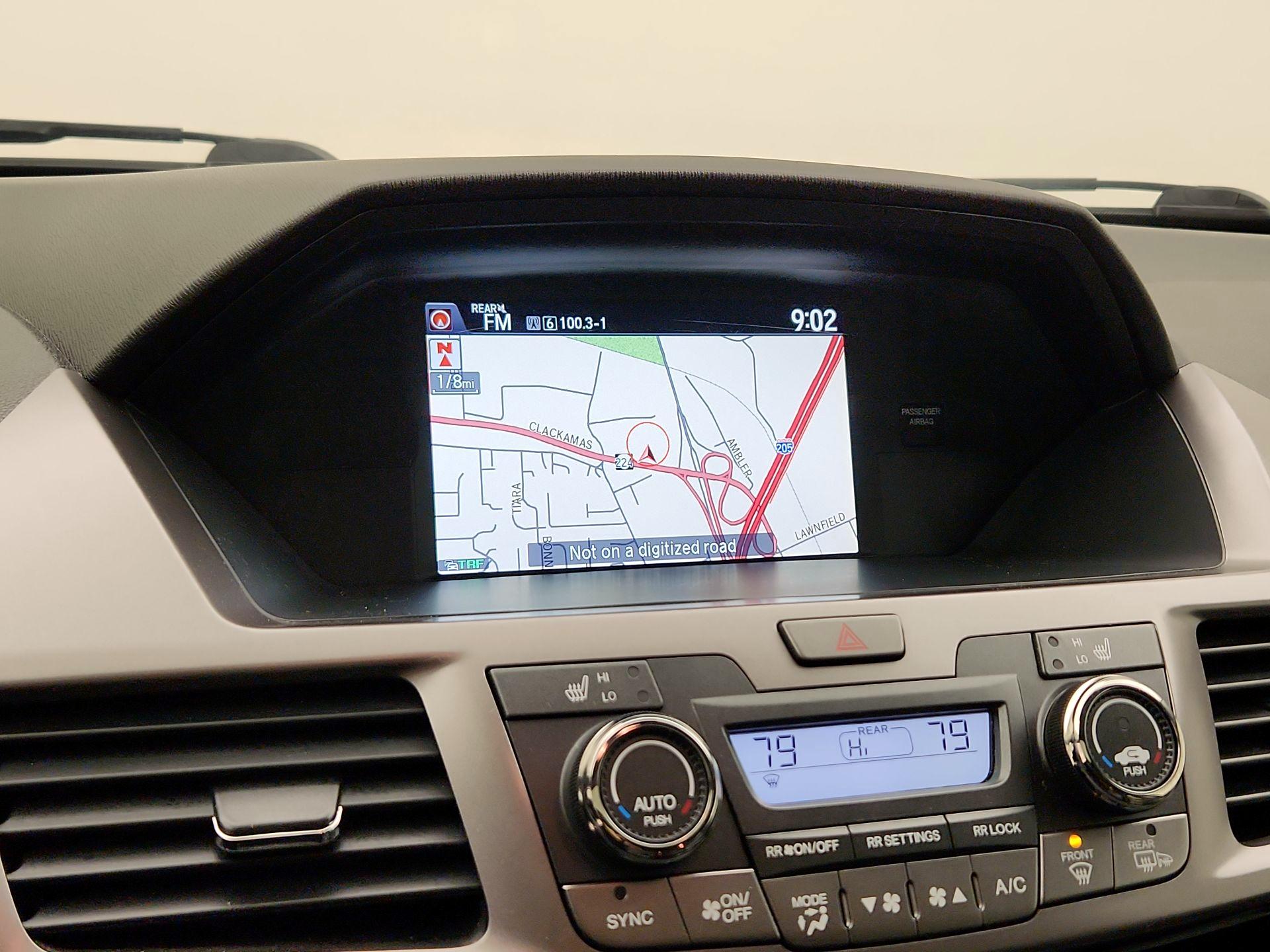 Thumbnail: 2015 Honda Odyssey - 14