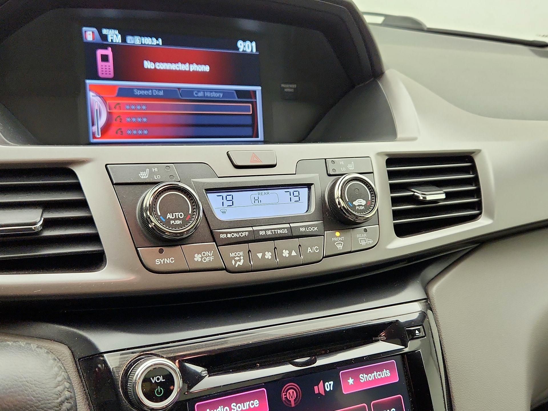 Thumbnail: 2015 Honda Odyssey - 17