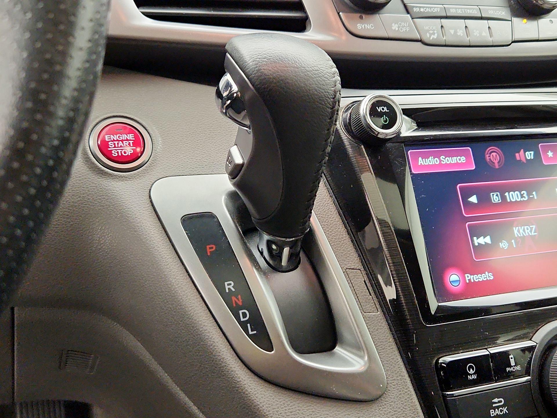 Thumbnail: 2015 Honda Odyssey - 18