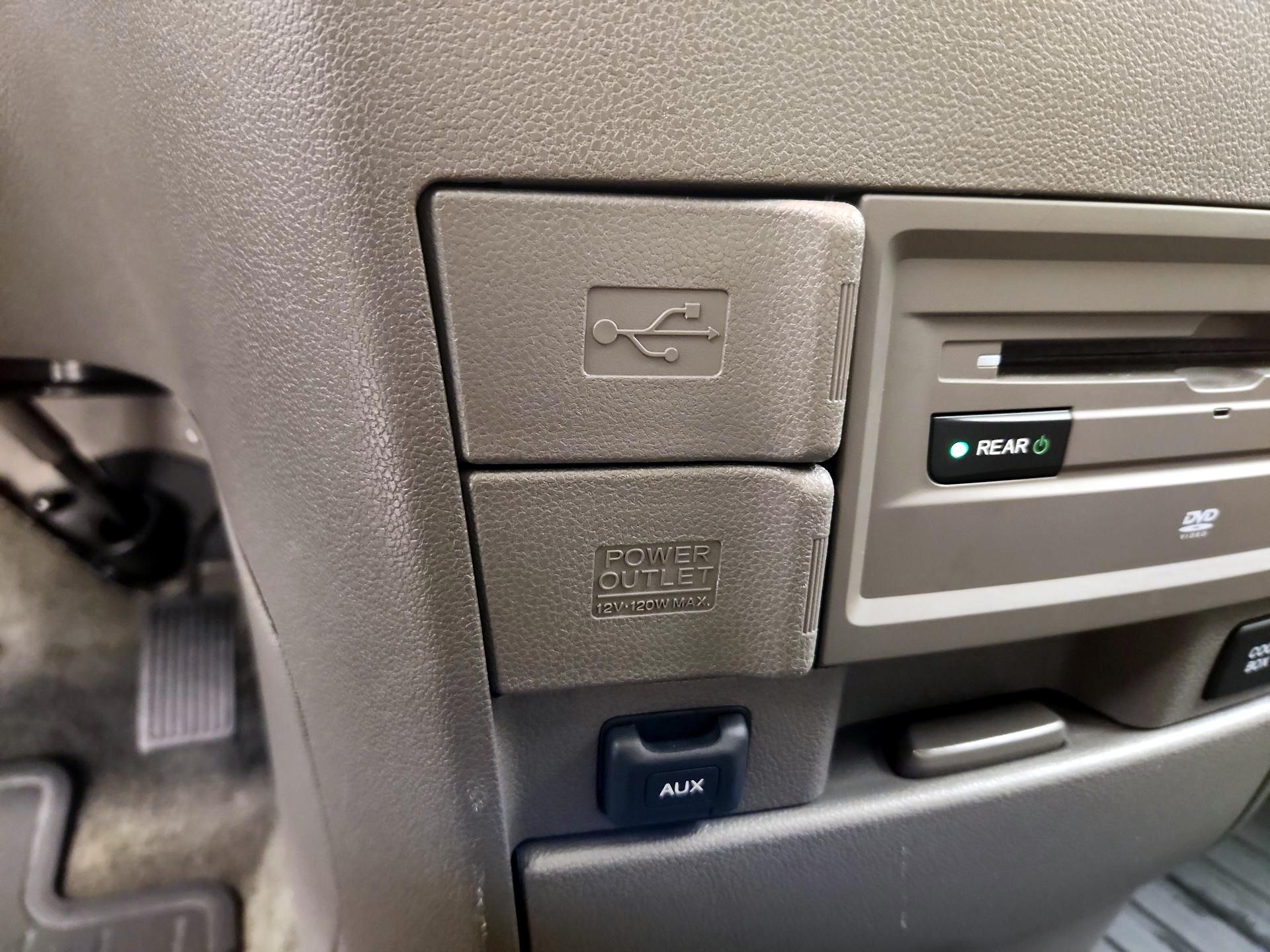 Thumbnail: 2015 Honda Odyssey - 19