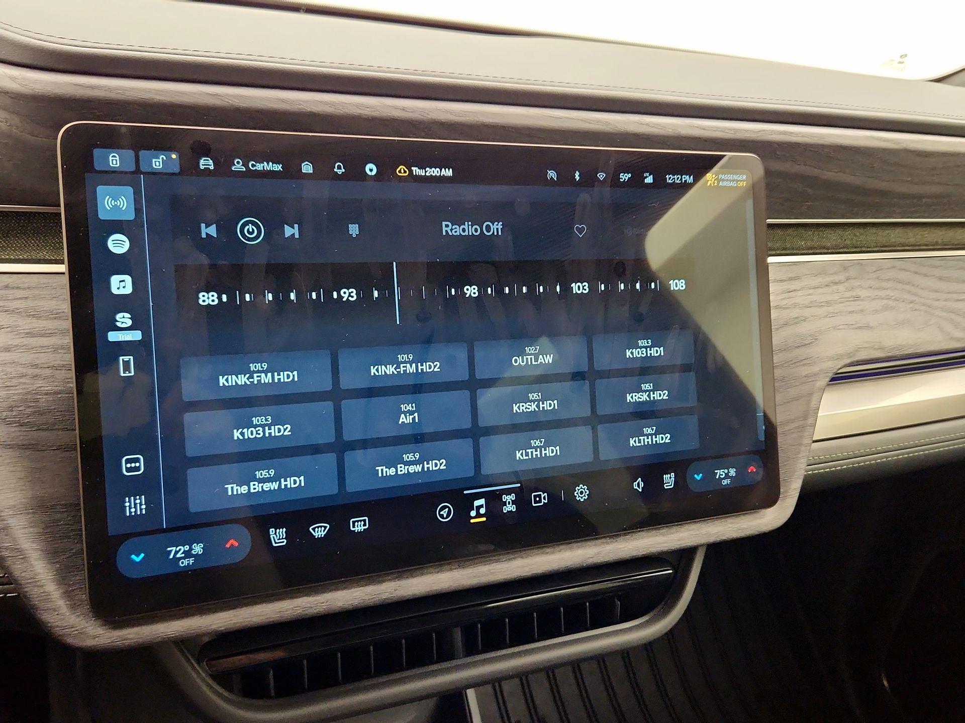 Thumbnail: 2024 Rivian R1S - 15