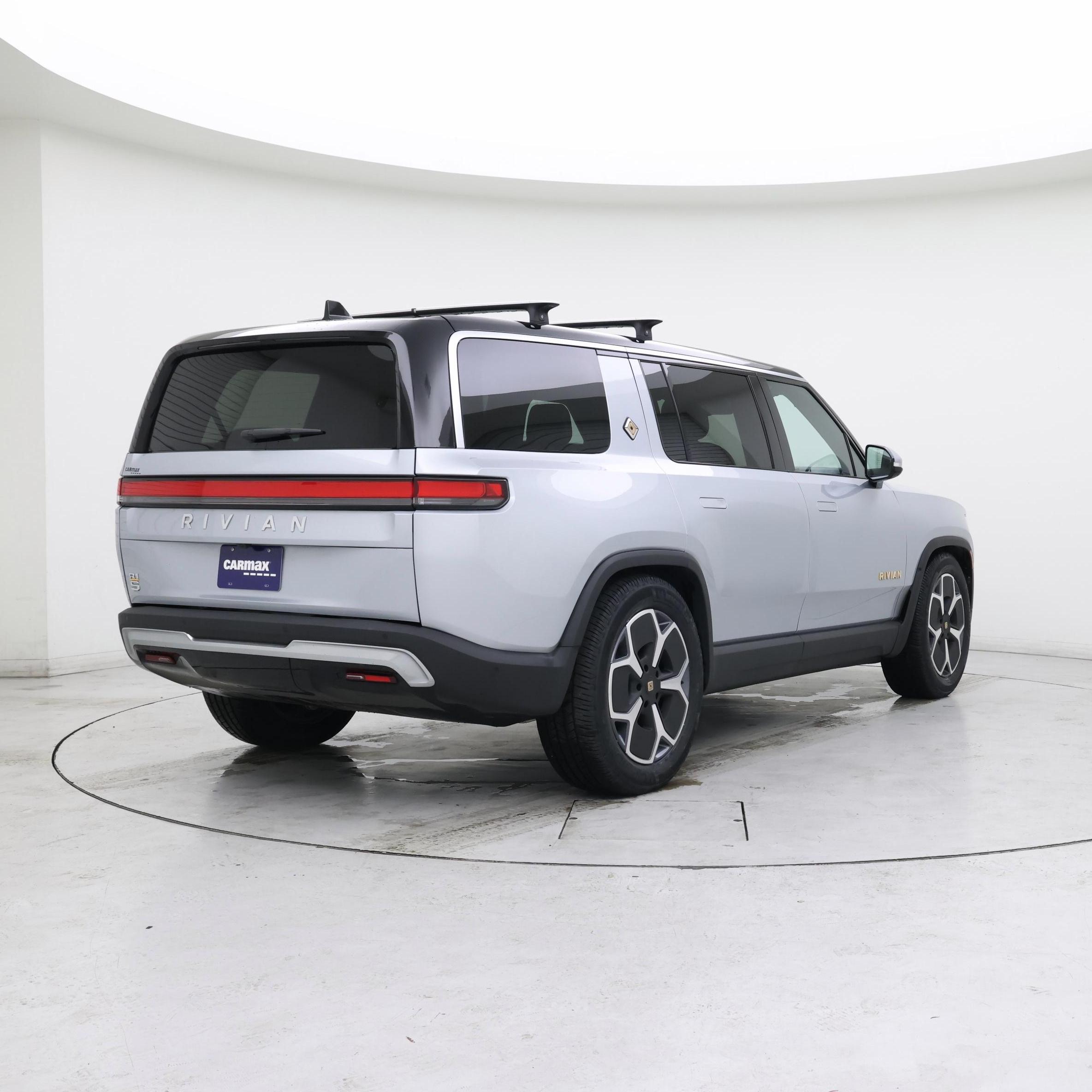 Thumbnail: 2024 Rivian R1S - 8