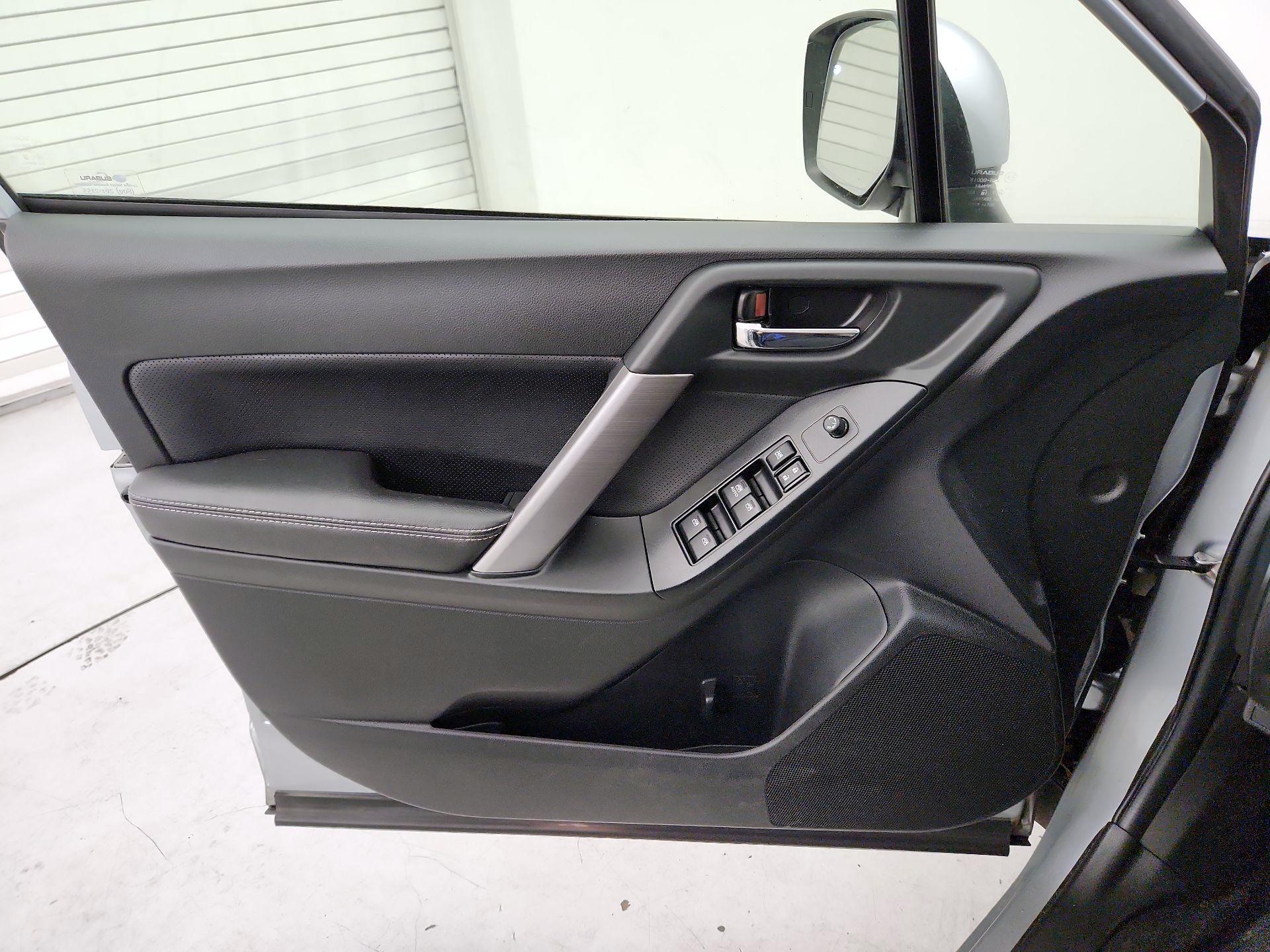 Thumbnail: 2015 Subaru Forester - 12