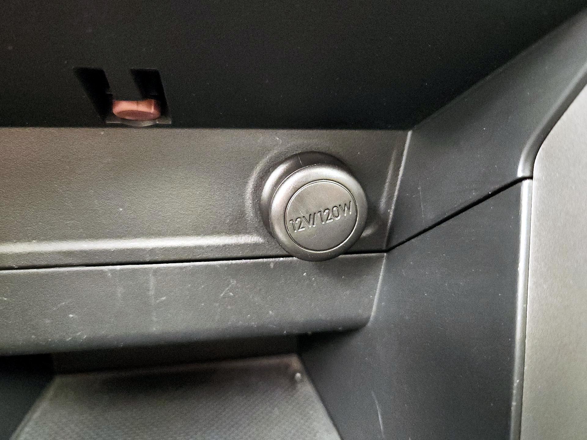 Thumbnail: 2015 Subaru Forester - 18