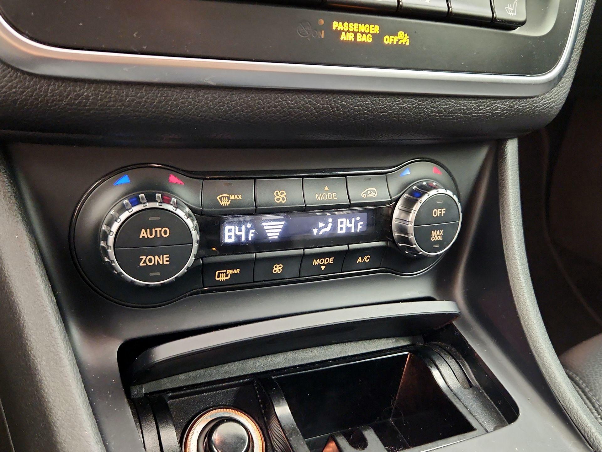 Thumbnail: 2015 Mercedes-Benz CLA - 16