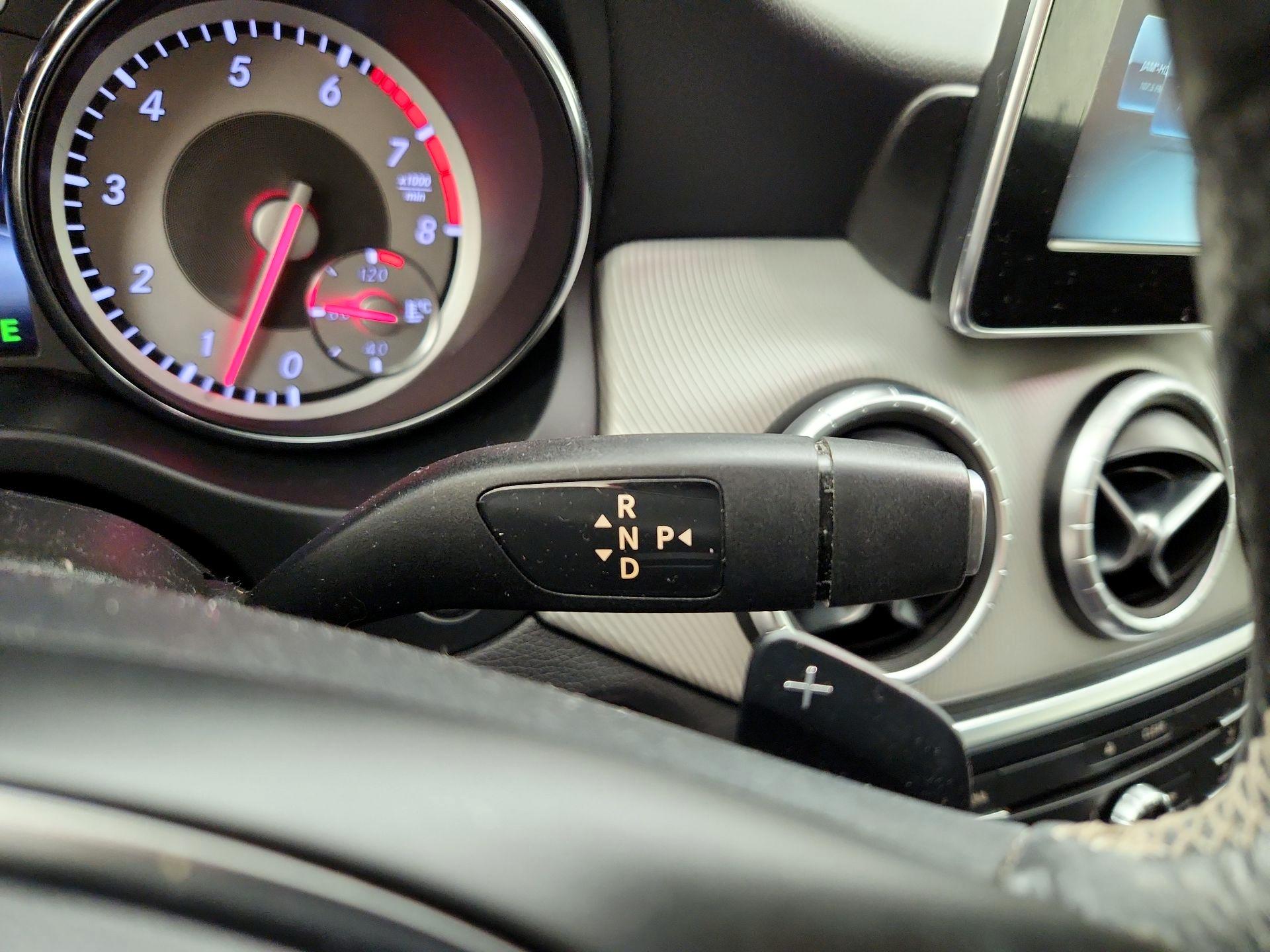 Thumbnail: 2015 Mercedes-Benz CLA - 17