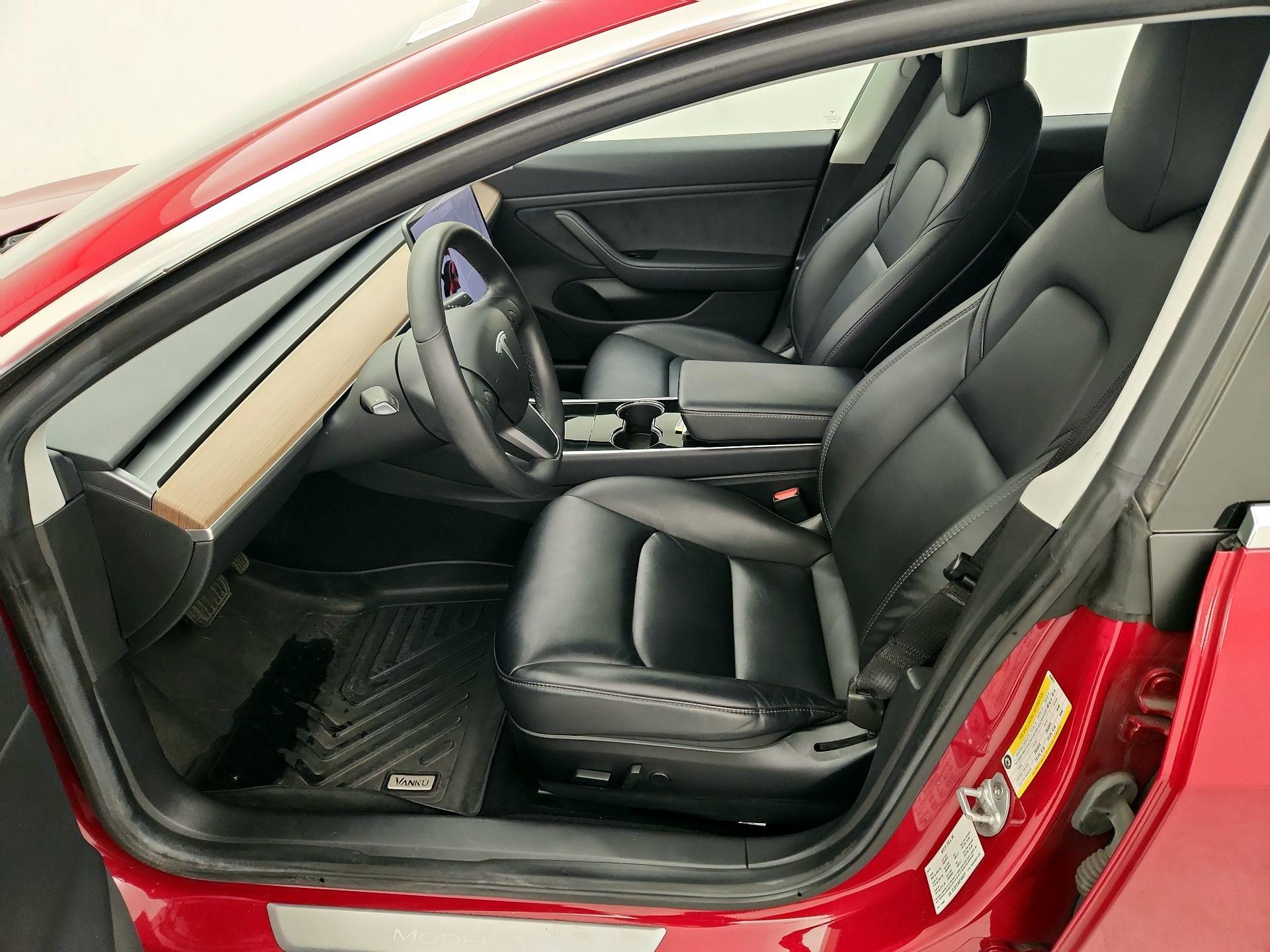 Thumbnail: 2019 Tesla Model 3 - 11