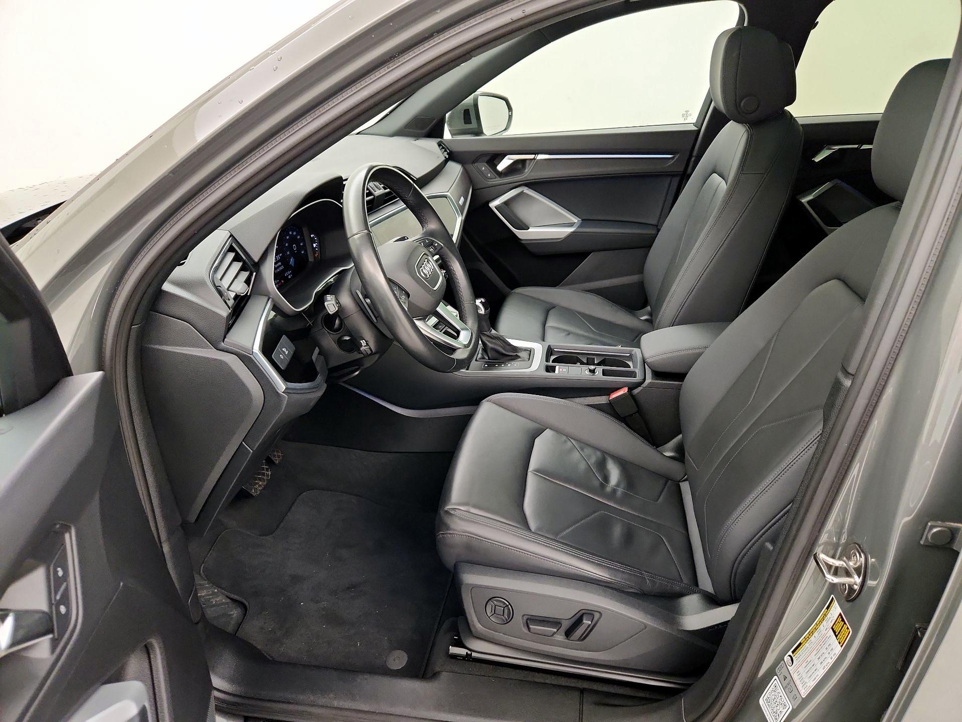 Thumbnail: 2024 Audi Q3 - 11