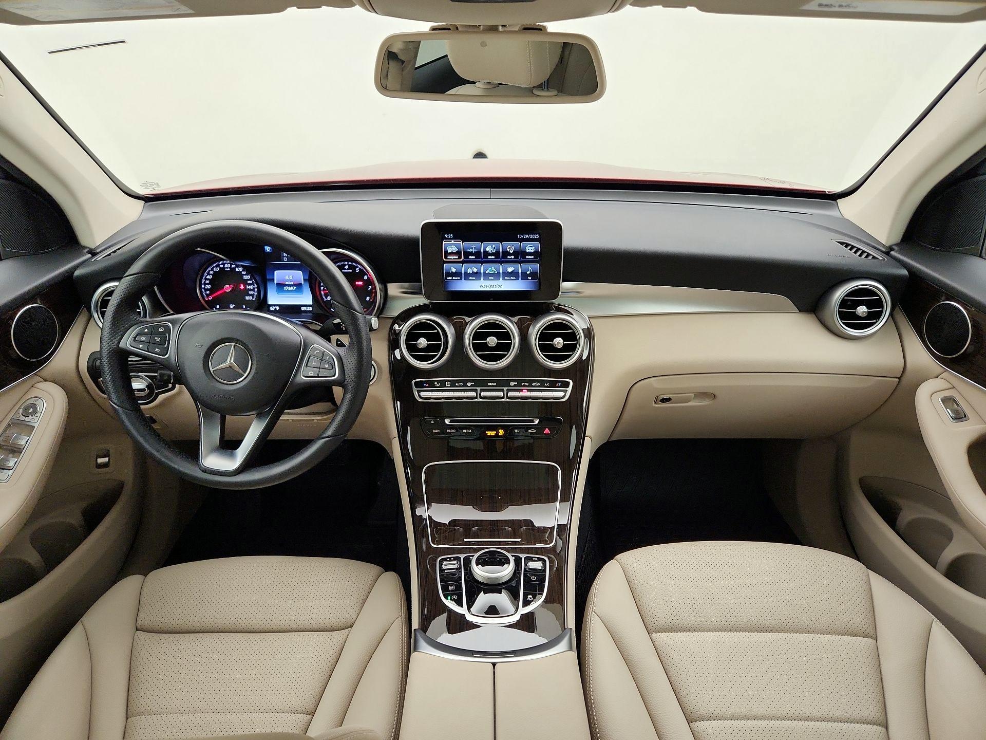 Thumbnail: 2018 Mercedes-Benz GLC - 9