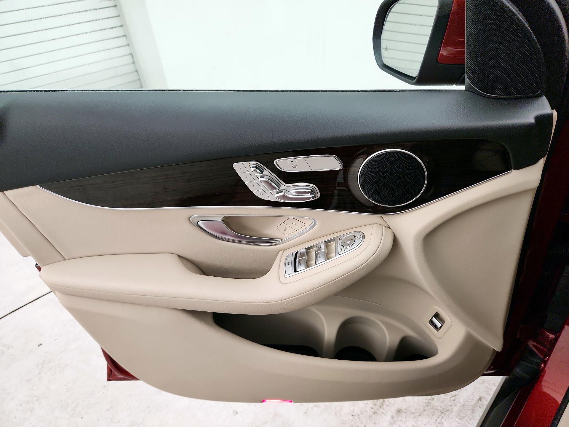 Thumbnail: 2018 Mercedes-Benz GLC - 12