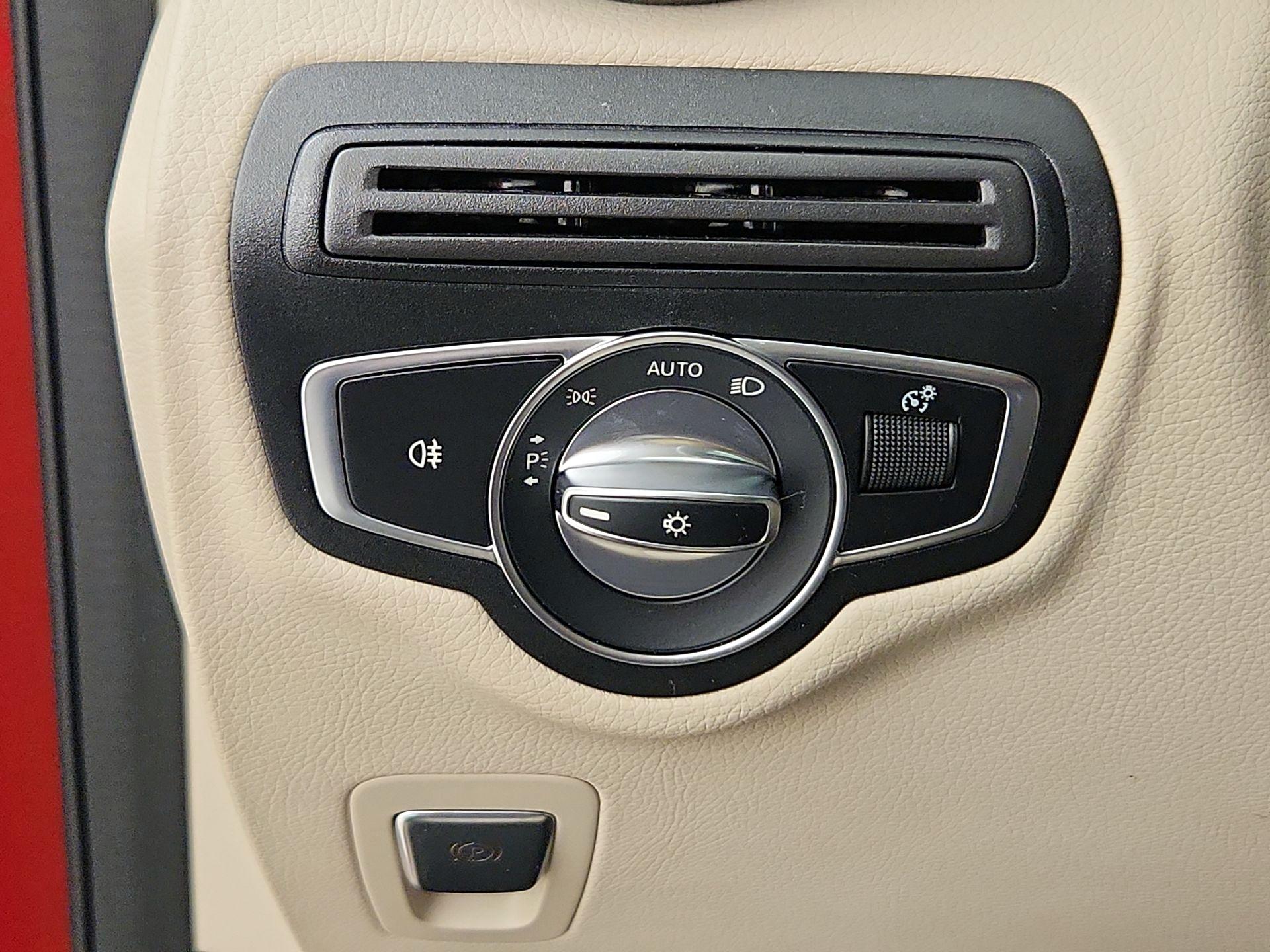 Thumbnail: 2018 Mercedes-Benz GLC - 13