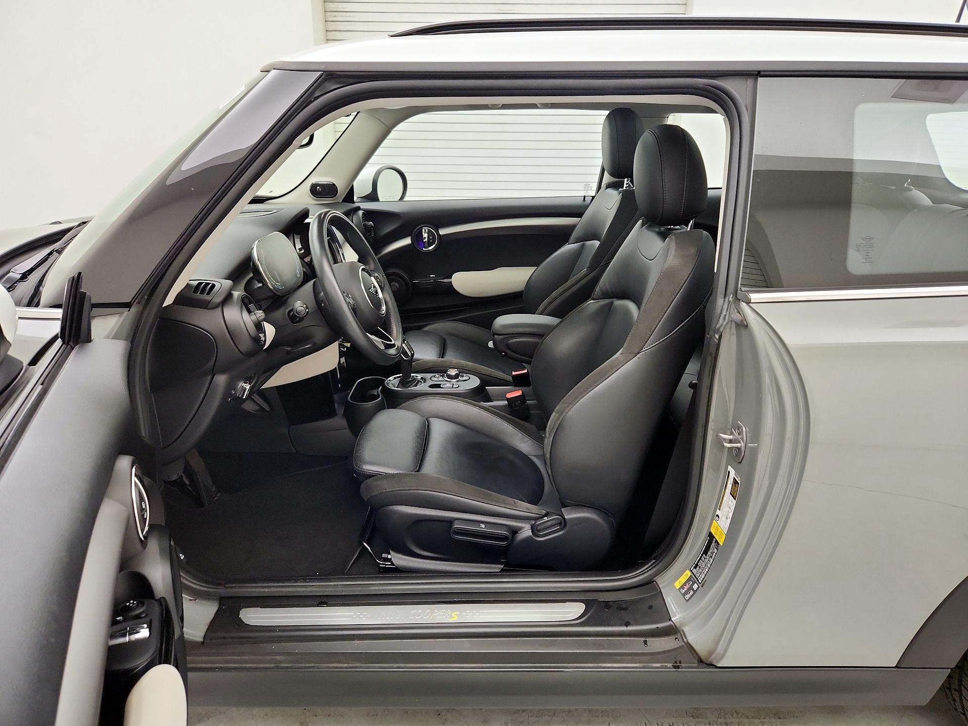 Thumbnail: 2021 MINI Cooper Hardtop - 11