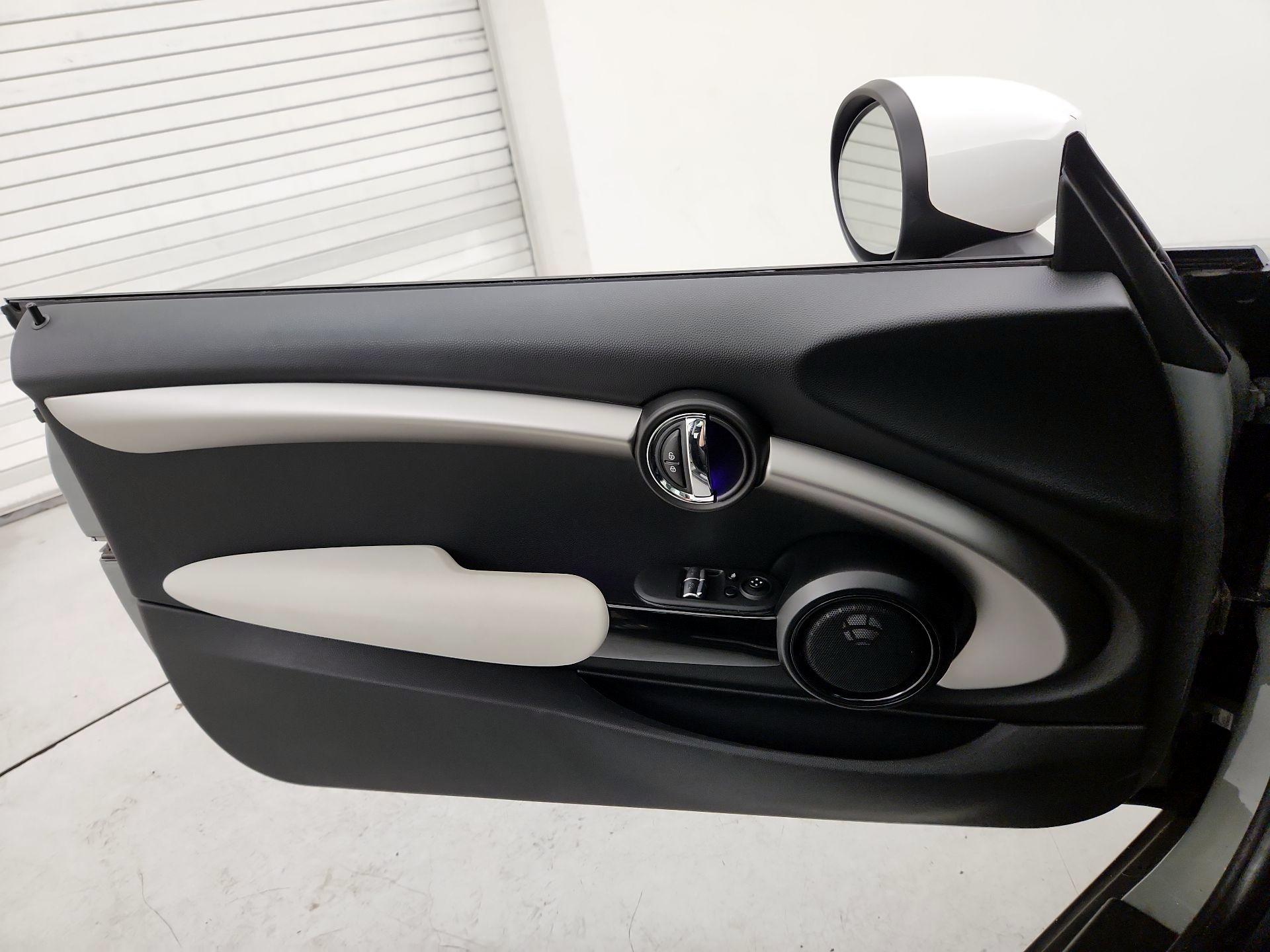 Thumbnail: 2021 MINI Cooper Hardtop - 12