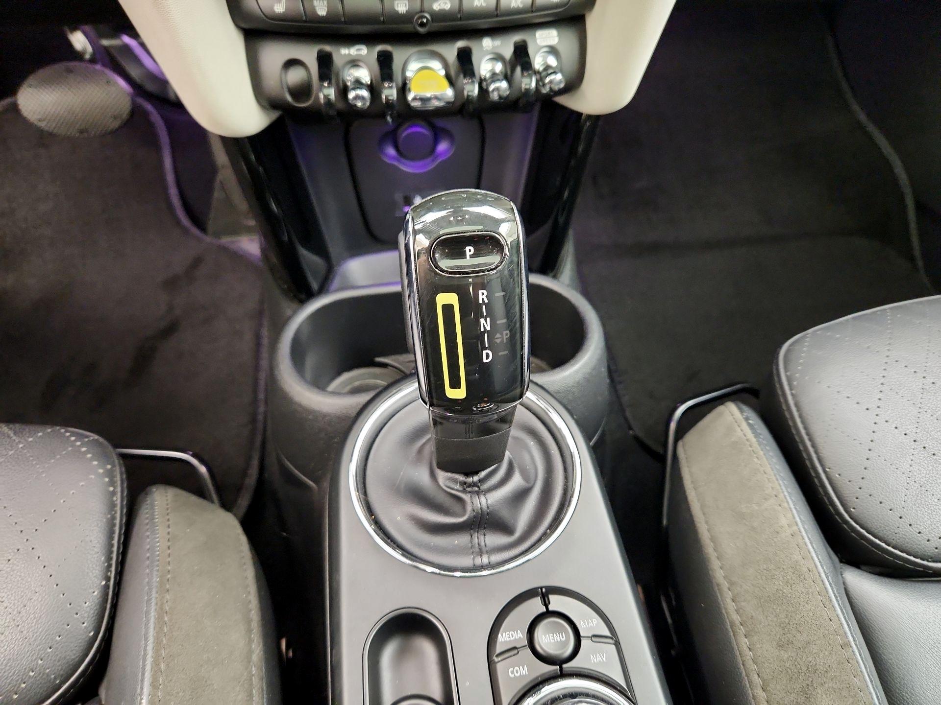 Thumbnail: 2021 MINI Cooper Hardtop - 17