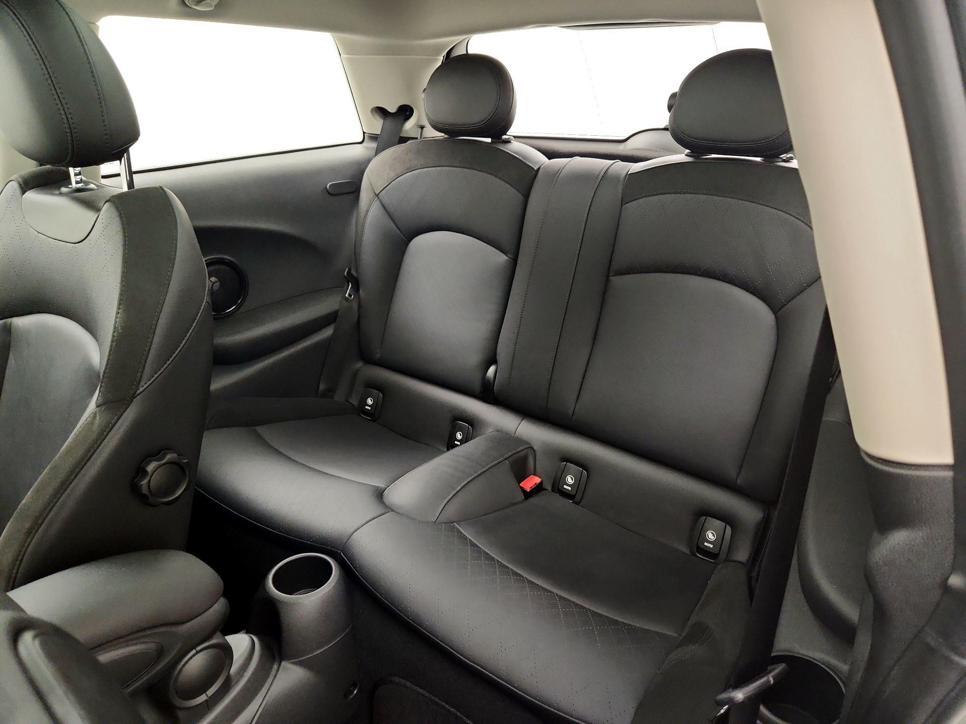 Thumbnail: 2021 MINI Cooper Hardtop - 20