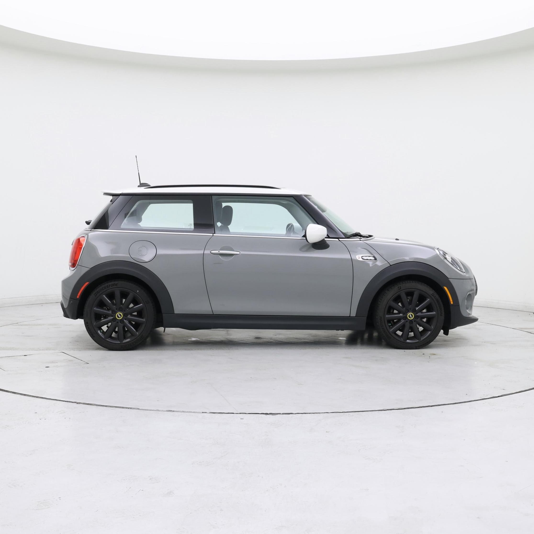 Thumbnail: 2021 MINI Cooper Hardtop - 7