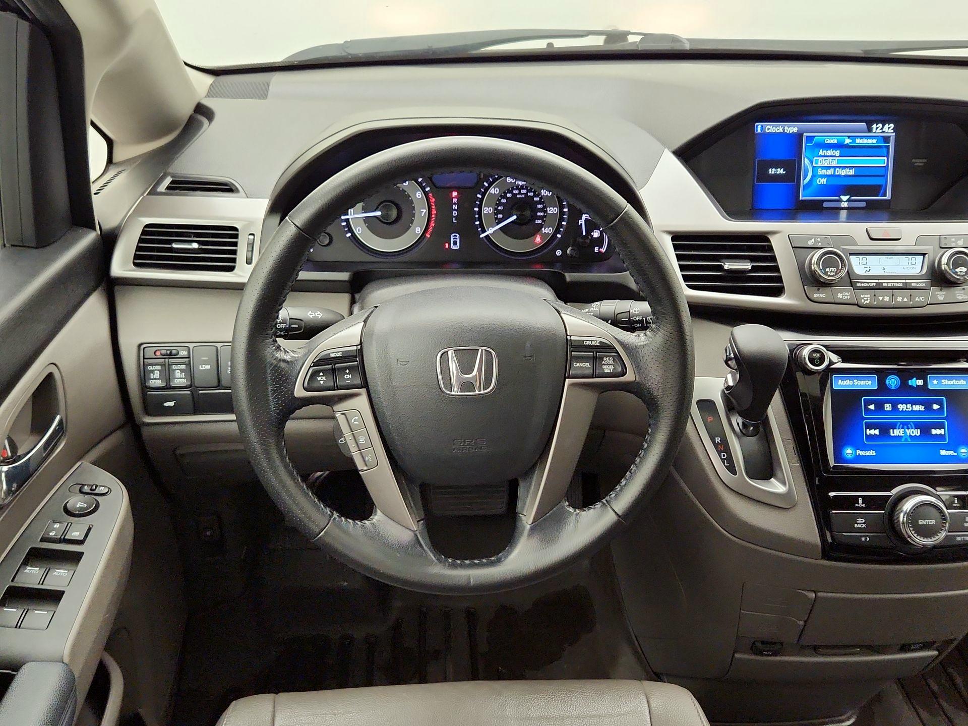 Thumbnail: 2016 Honda Odyssey - 10
